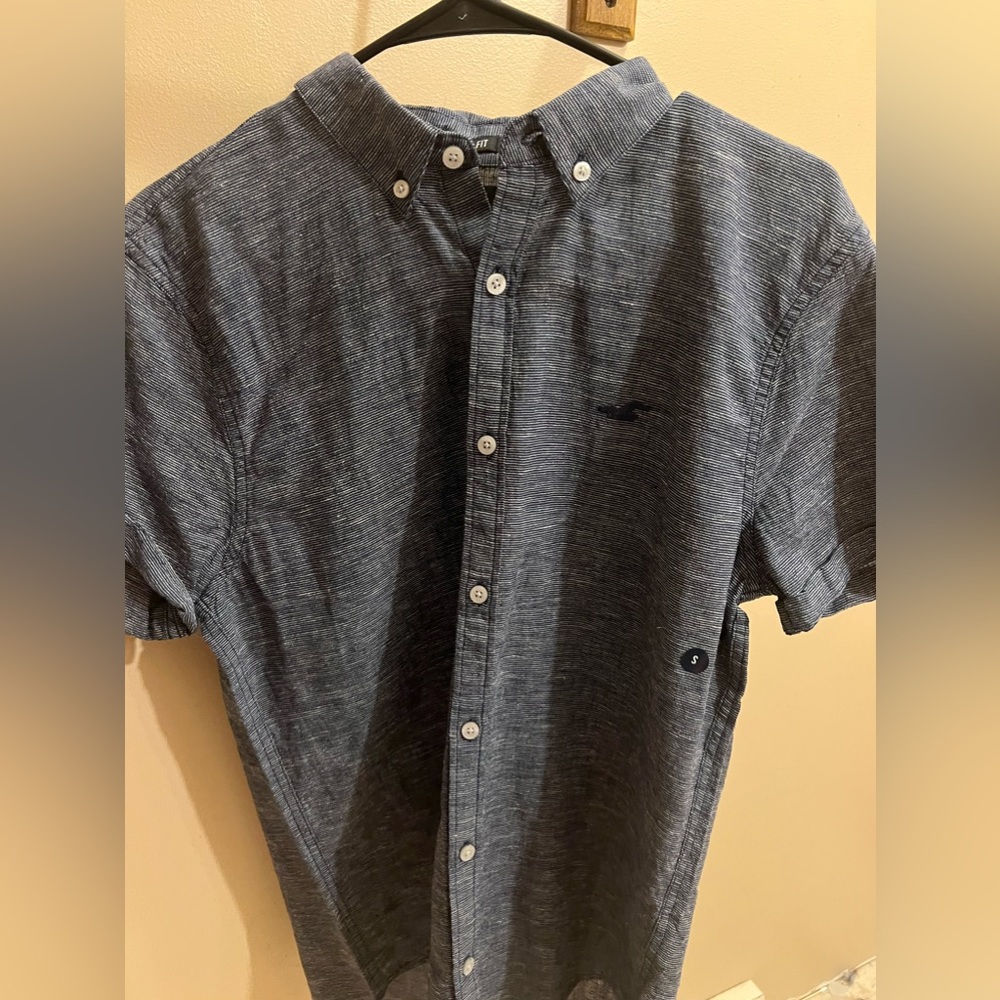 Hollister Button Up